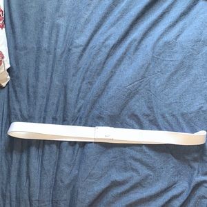 White Nike golf belt